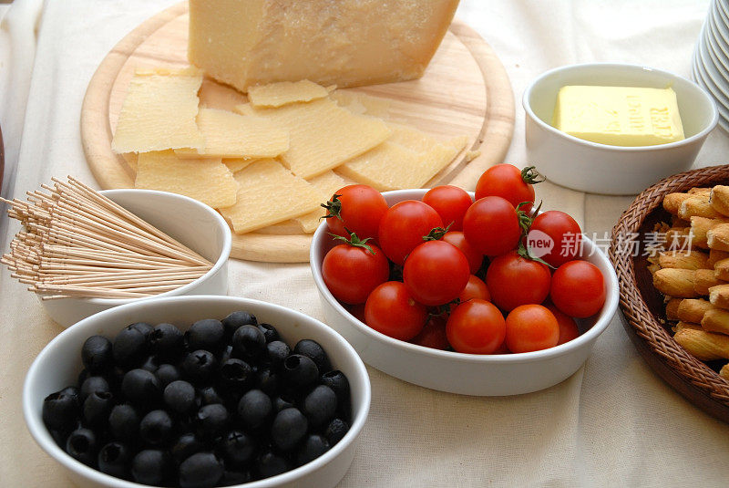 素食如奶酪和橄榄