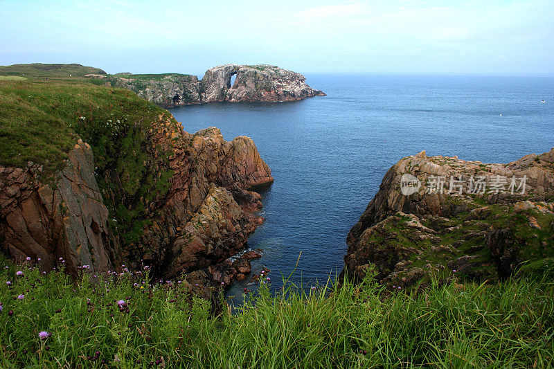 峭壁和海洋