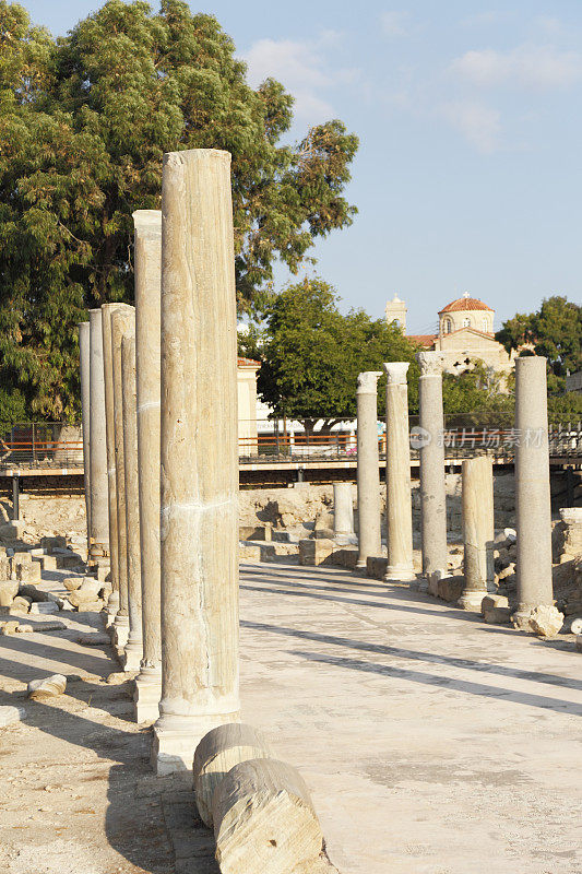 塞浦路斯帕福斯考古遗址的古罗马圆柱