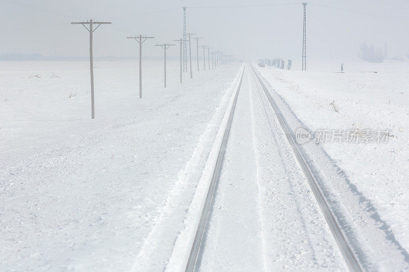 火车与雪的铁路