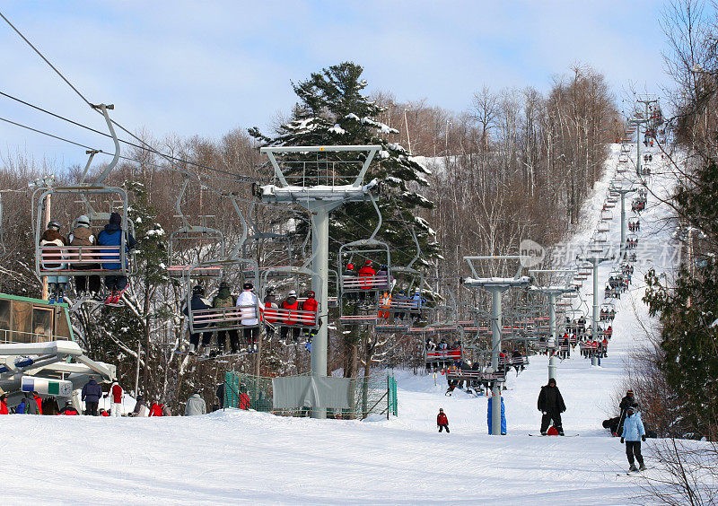 高山滑雪升降椅