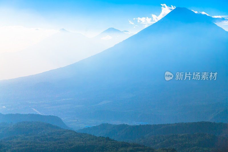 中美洲山区的薄雾