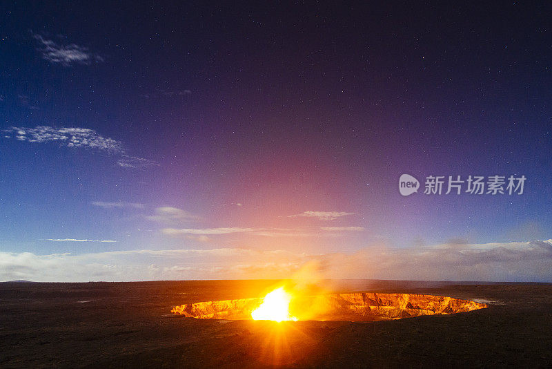 火山国家公园哈勒马'uma'u火山口发光夜景夏威夷景观