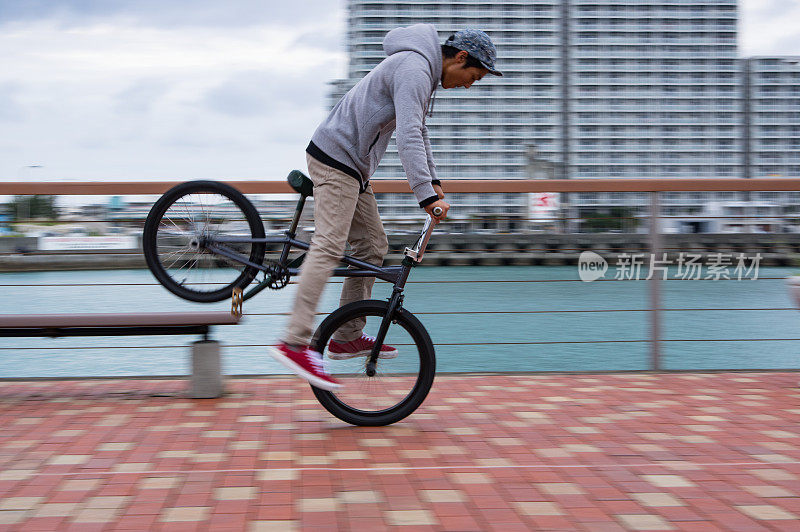 BMX骑手,平移,跟随拍摄