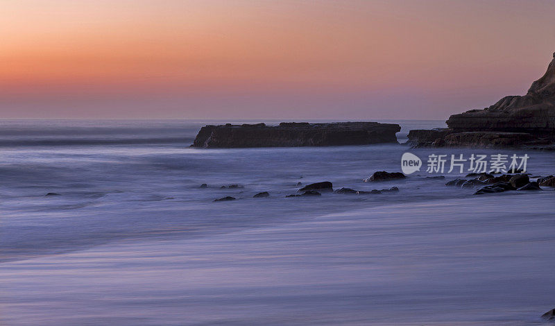 日落视图平坦的岩石Torrey松树圣地亚哥加利福尼亚海岸线
