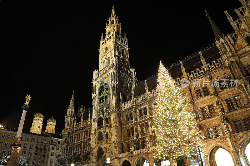 慕尼黑玛丽恩广场圣诞树德国老城之夜