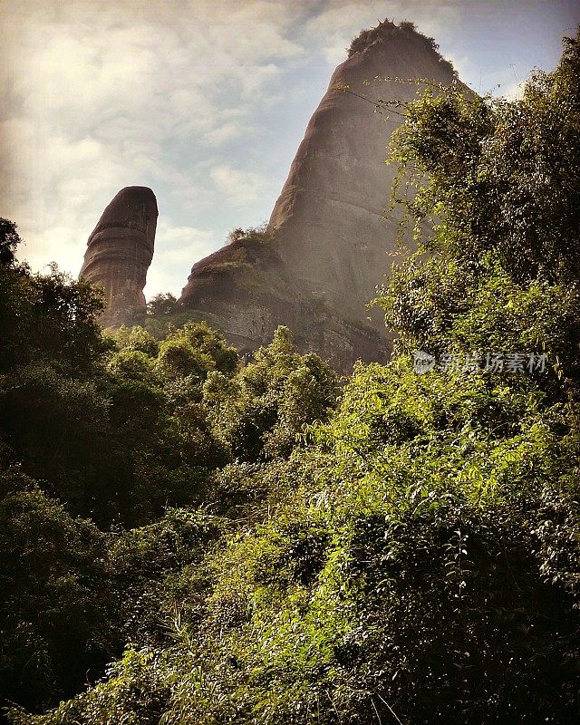 中国广东省丹霞山阳原石