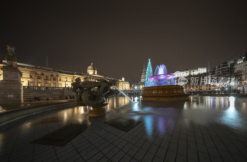 伦敦特拉法加广场的夜景