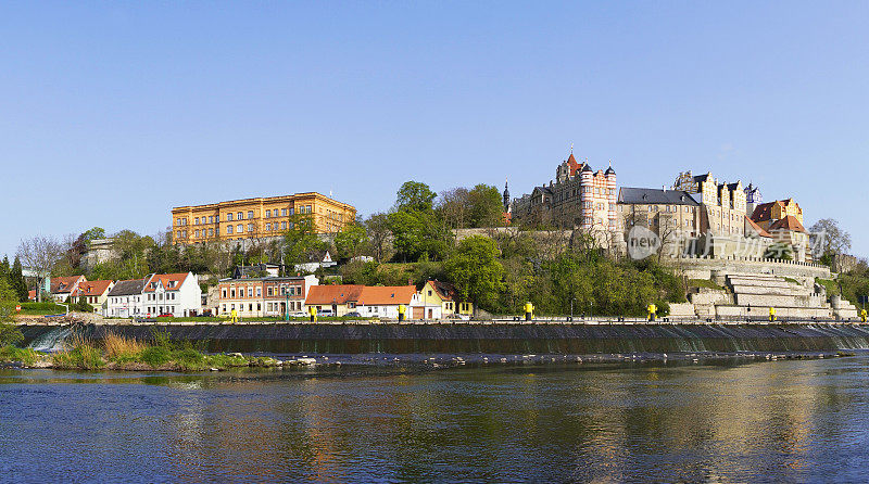 赛尔河畔的伯恩堡城堡。萨克森-安哈尔特，伯恩堡的文艺复兴城堡。