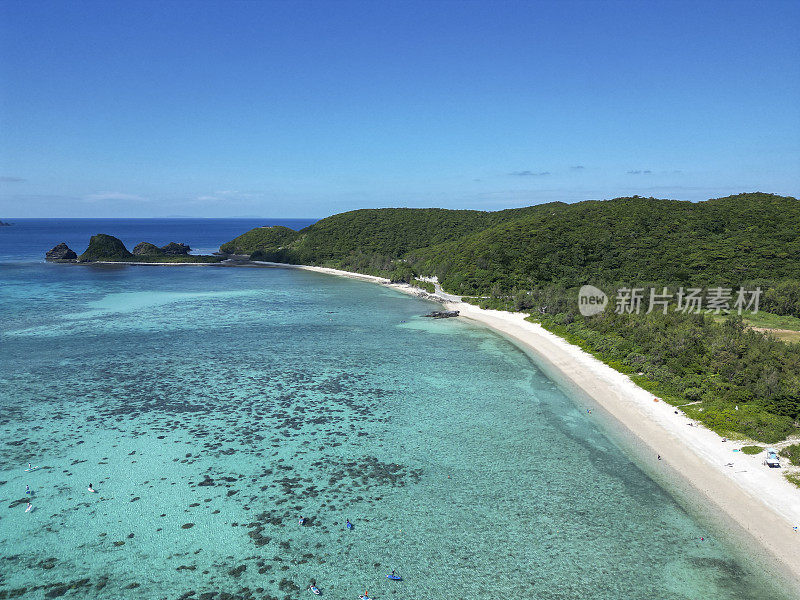 日本冲绳岛的玉母海滩