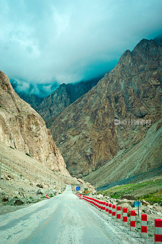 在中国新疆维吾尔自治区喀喇昆仑公路上