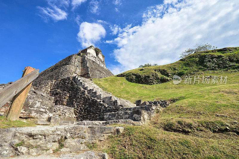 伯利兹玛雅文明的Xunantunich考古遗址