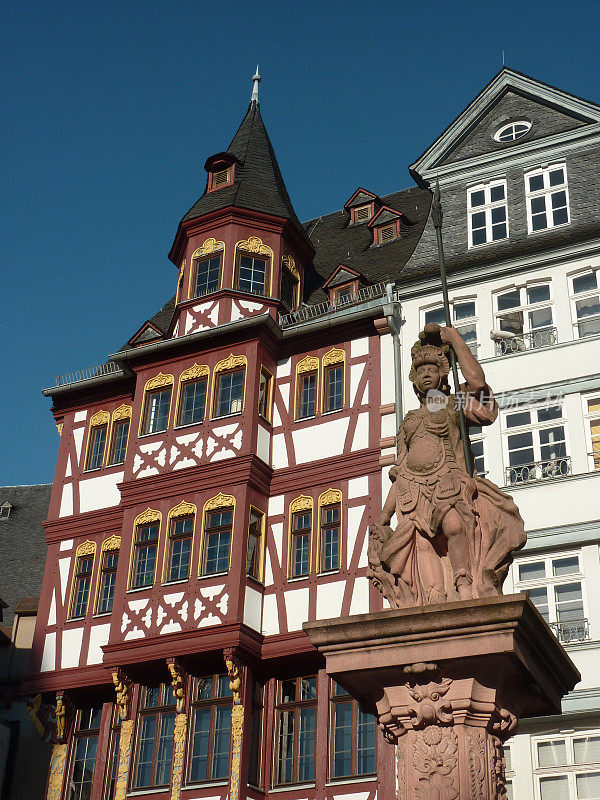法兰克福的罗默伯格雕像
