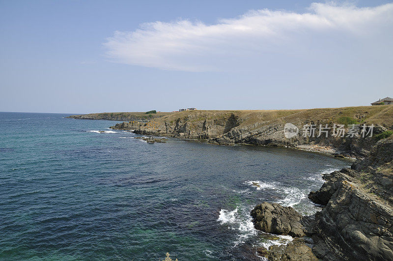 保加利亚西尼莫雷茨附近的黑海岩石海岸