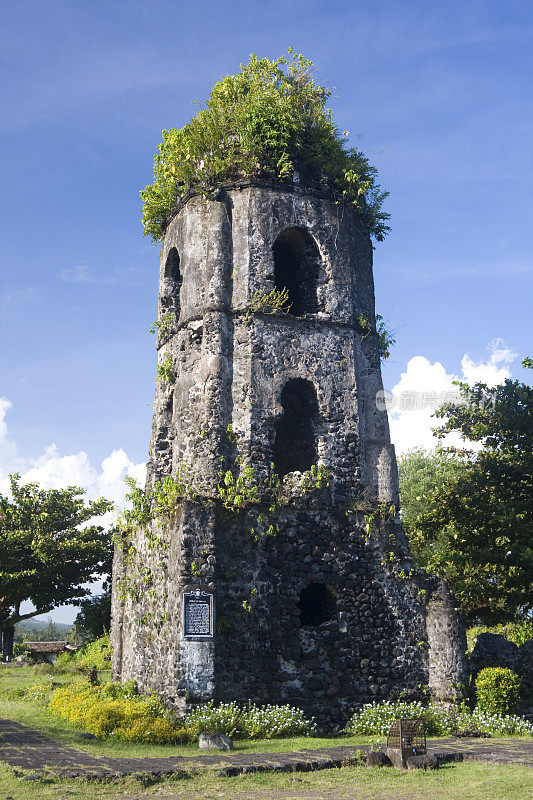 废弃的教堂塔，卡格萨瓦