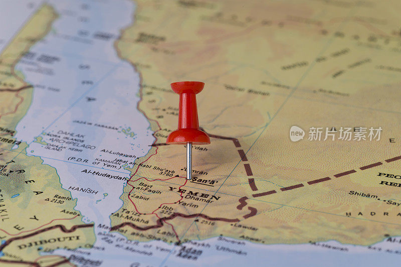 也门萨那地图上用红色图钉标出