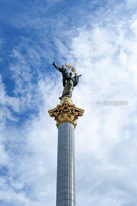 乌克兰基辅nezalezhnotti广场独立纪念碑的细节