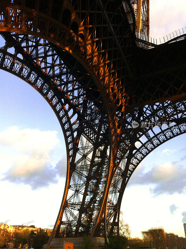埃菲尔铁塔-巴黎-法国