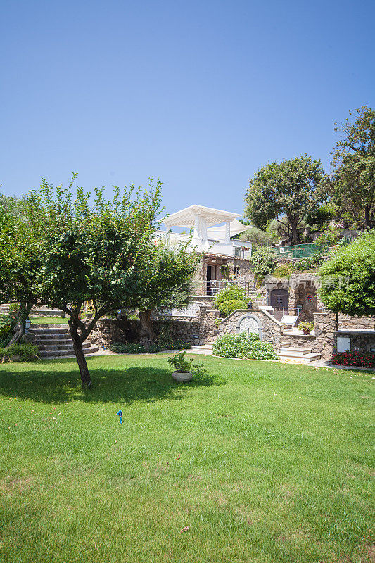 地中海国家的豪华花园和别墅
