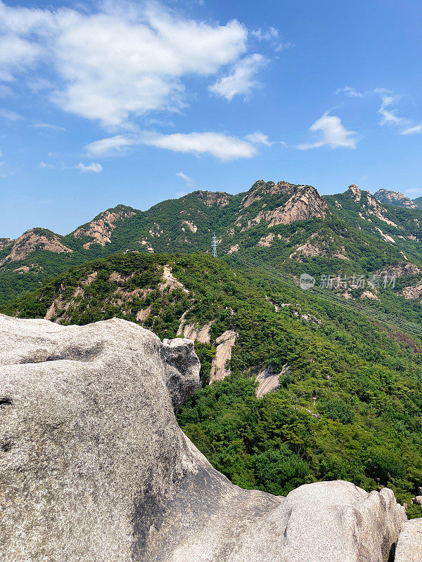 夏季首尔北汉山国立公园