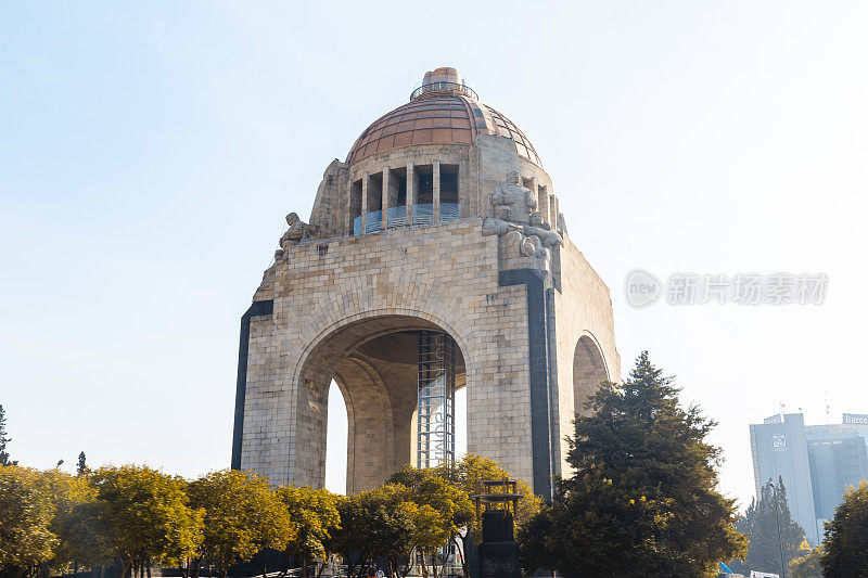 1910年墨西哥城革命纪念碑