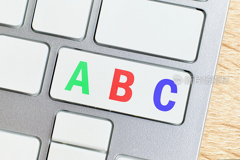 ABC或学校教育概念上的键盘按键。近距离