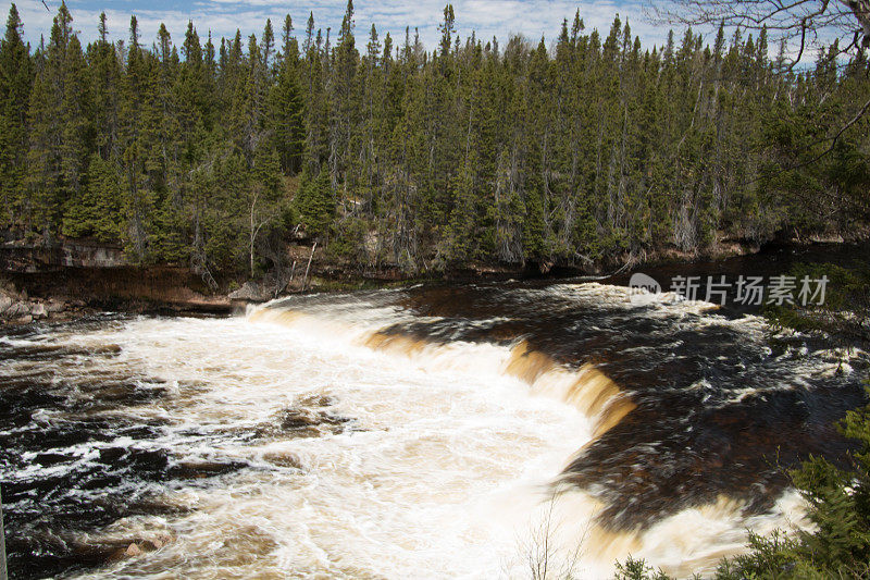 大瀑布，理查德·斯奎尔斯爵士纪念省级公园，纽芬兰，加拿大