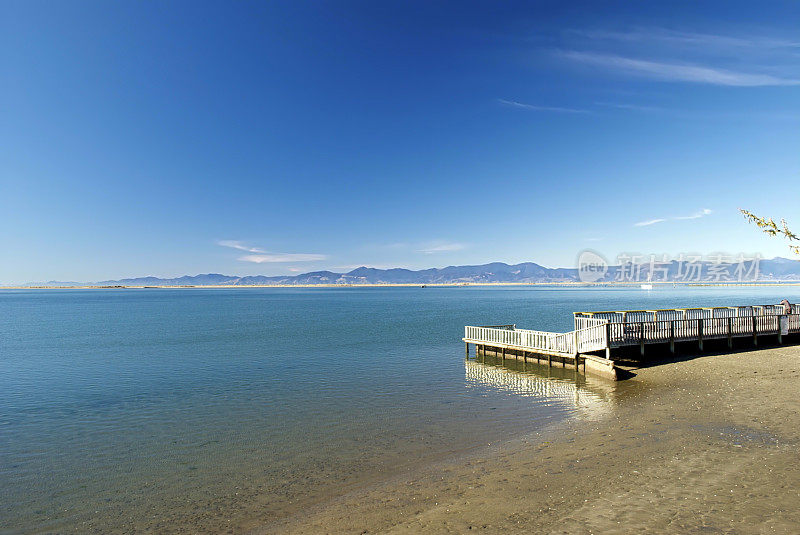 横跨塔斯曼湾的海景，新西兰