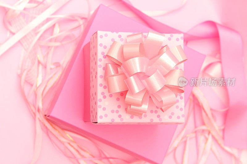 粉色包装的礼物