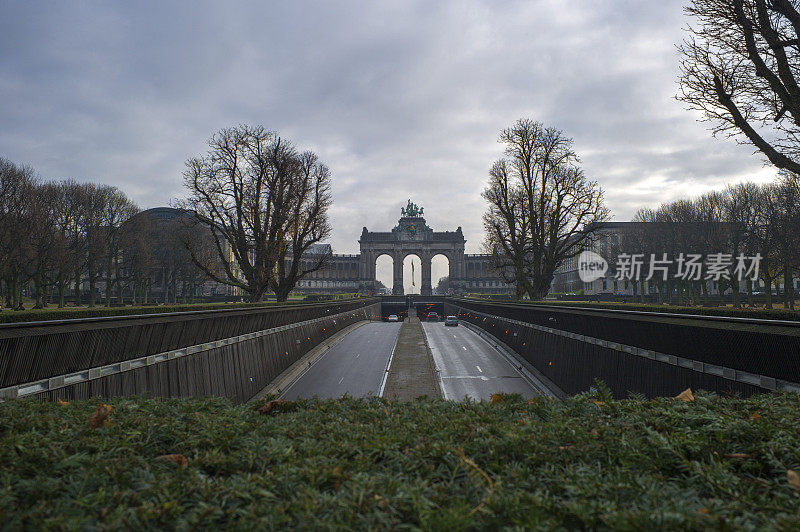 比利时布鲁塞尔的cinquantenaire公园