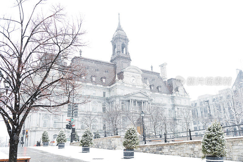 老蒙特利尔魁北克冬季建筑背景与雪