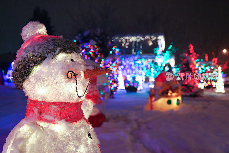 雪人装饰和房子装饰圣诞节