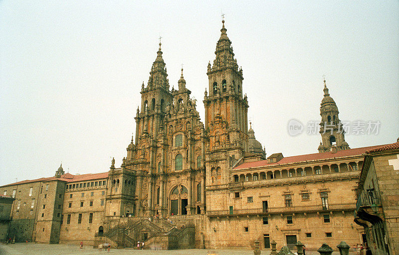西班牙圣地亚哥德坎波斯特拉大教堂建筑