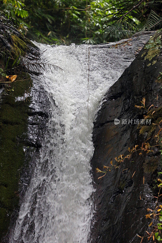 印度尼西亚:Flores的Ogi瀑布