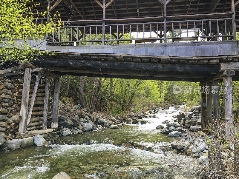公园溪桥