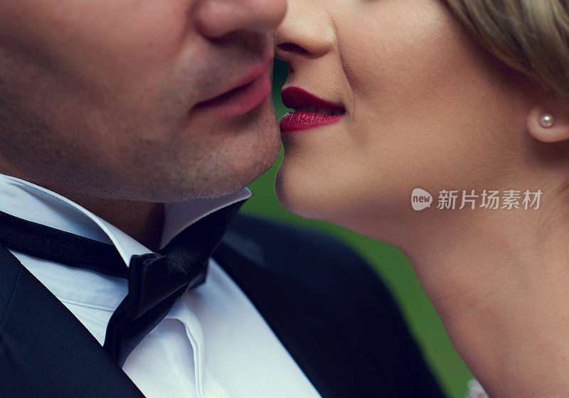 给我丈夫一个浪漫的吻