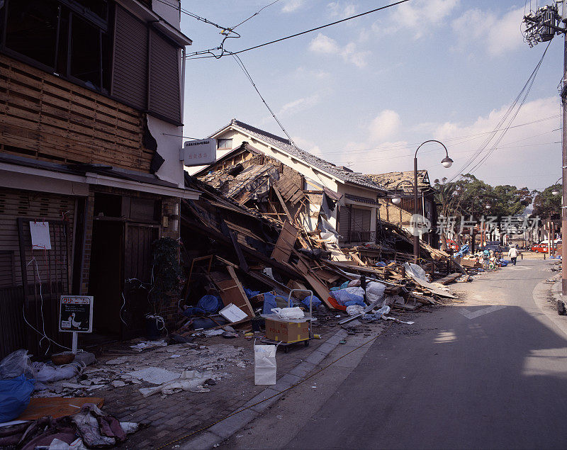 阪神地震导致房屋倒塌