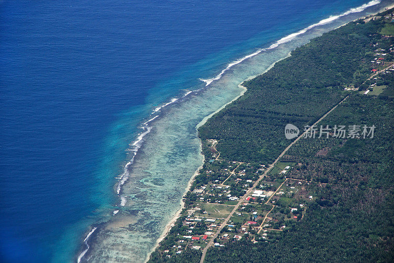 汤加岛海岸线鸟瞰图