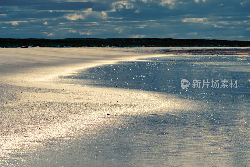 海滩，海岸，阴天，背面阳光