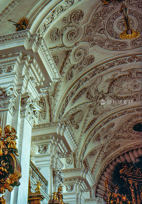1989年旧正片扫描，天花板艺术-圣母大教堂圣彼得和保罗天主教堂，德国奥伯马尔切塔尔