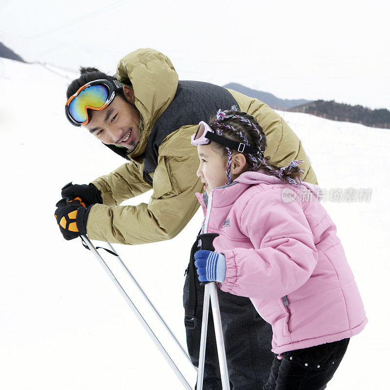 快乐父女滑雪