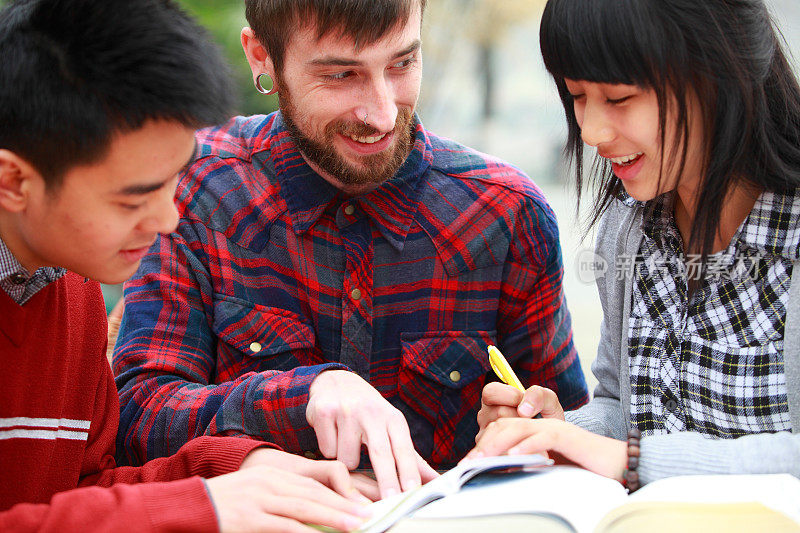 中国学生学习英语