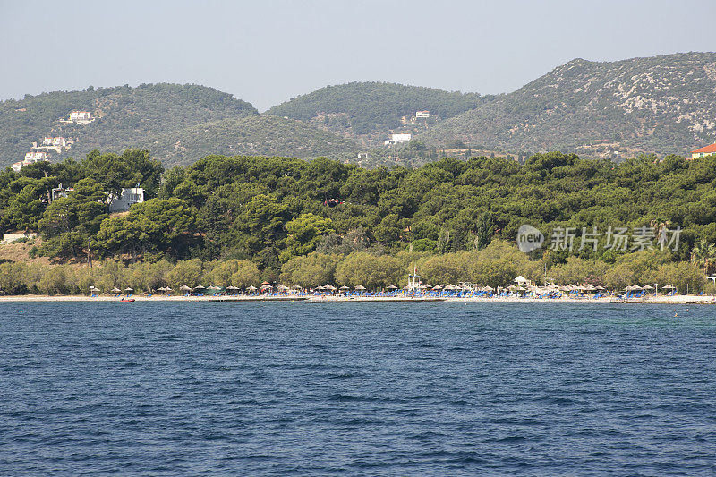 希腊莱斯博斯岛米蒂里尼市海岸公共海滩