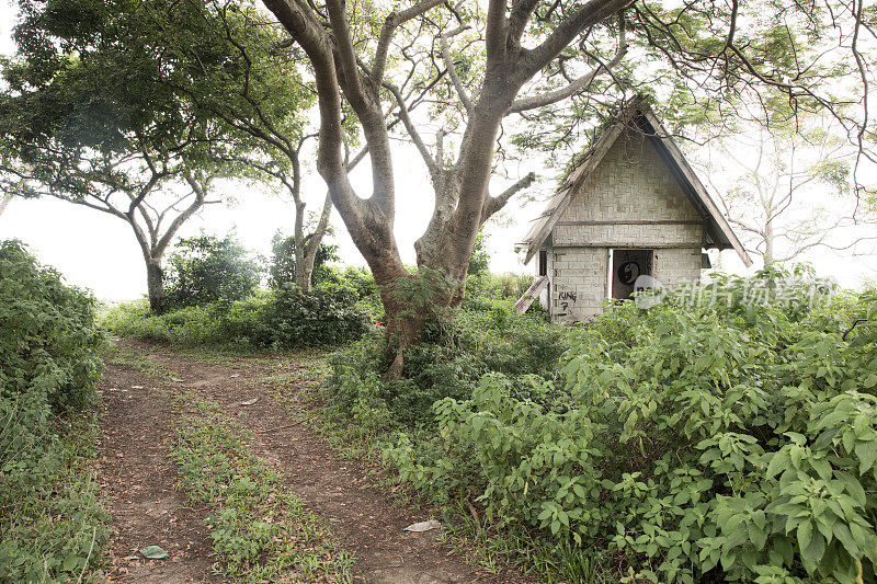 废弃的斐济小屋