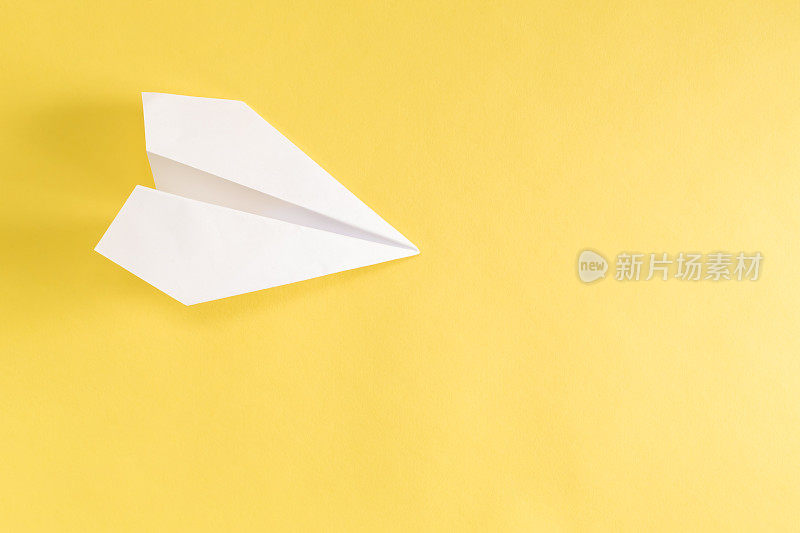 黄色的纸飞机
