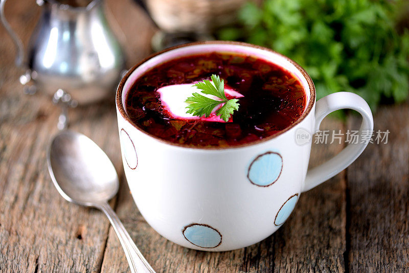 传统的乌克兰罗宋汤