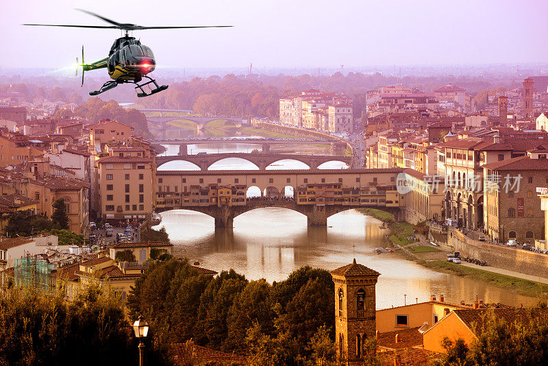 意大利托斯卡纳，日落时分的佛罗伦萨直升机之旅
