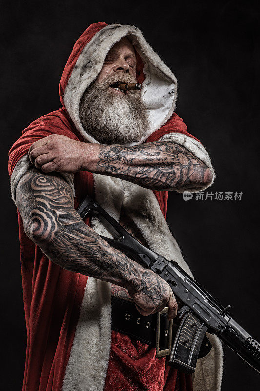 带枪的坏圣诞老人