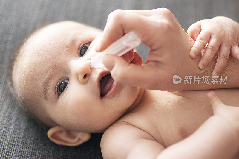 新生儿和滴鼻剂