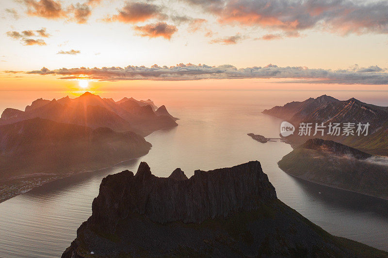 挪威Senja岛的风景鸟瞰图